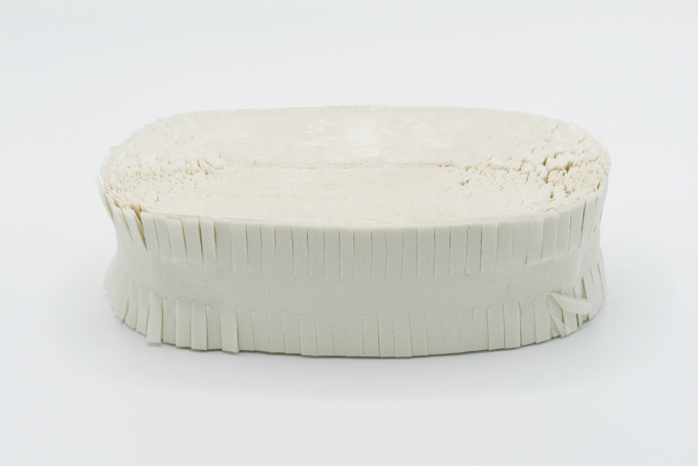 Witte Brandvertragende Crepe Papier Slinger 24m