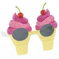 Bril Sundae ijs met kersen
